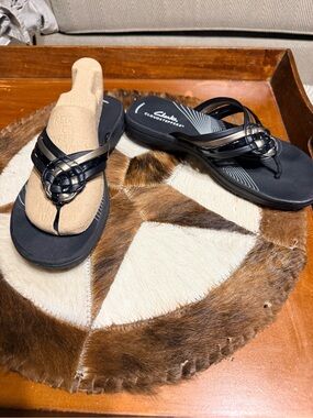 Clarks Black Braided Toe-Post Sandals